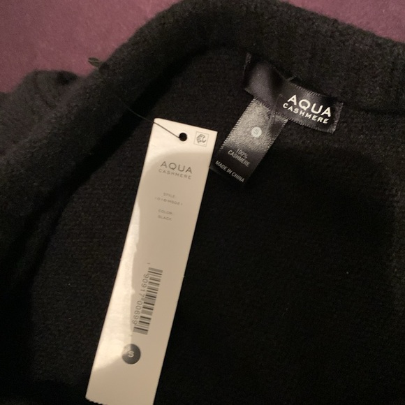 Aqua Cashmere one shoulder sweater, Sz S - Picture 3 of 9